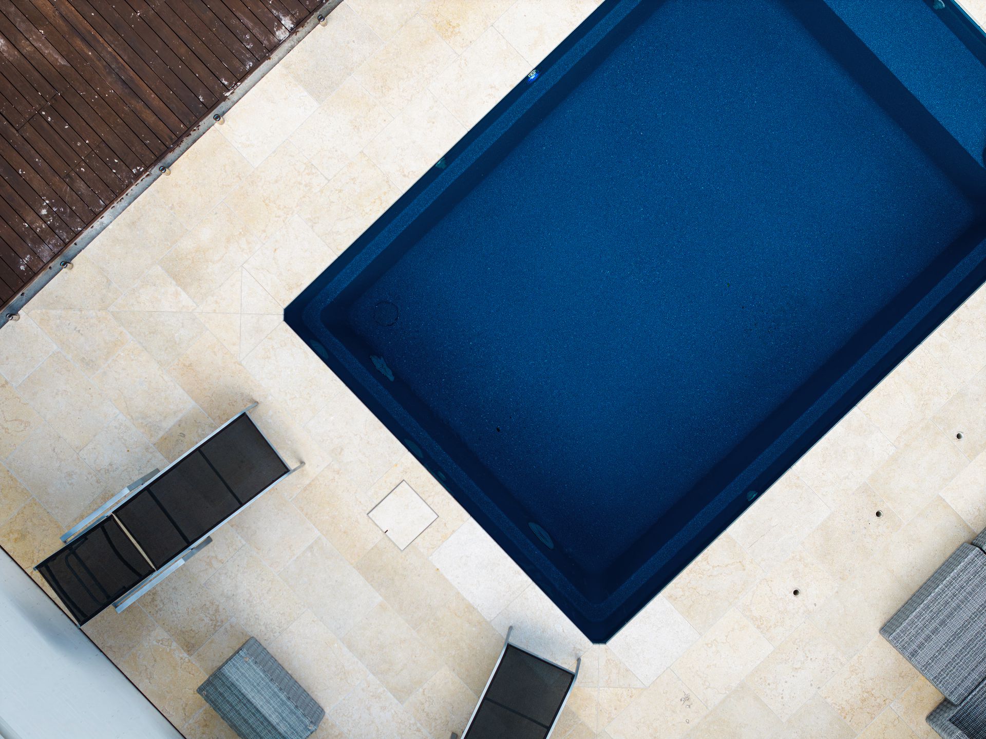 Solara Leathered Limestone Crazy Pave
